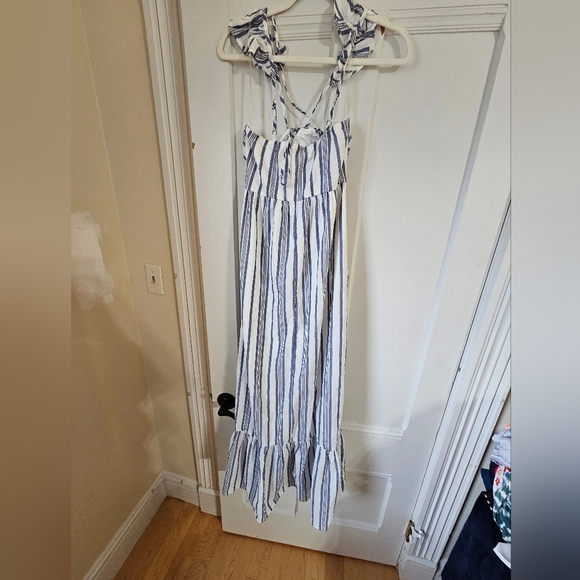Xhilaration blue/white dress. - Picture 1 of 3